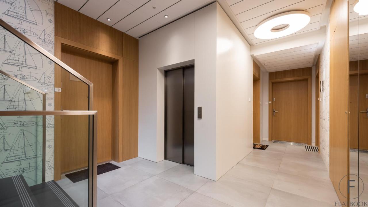 Flatbook - City Center Apartments Yacht Park Гдиня Екстериор снимка